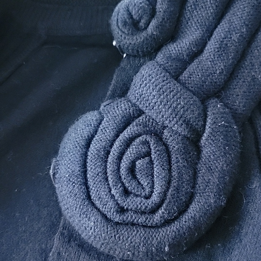 NEW Anthropologie Moth Black Rosette Cropped Cardigan - Picture 5 of 5